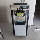 مكينه ايس كريم