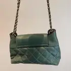 شنطه من اسواق مكه