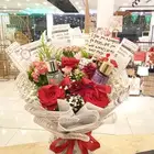 بوكية ورد طبيعي فخم مع هديه