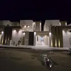 للبيع فيلا دورين وملحق مساحه كبيره غرف وسيعه احدرفيده العزيز