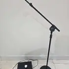 جهاز مكبر صوت مع استاند