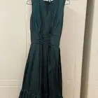 فستان اخضر مقاس M ميديام وسط للبيع