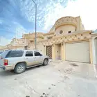 للبيع فيلا دور ونصف مع شقتين بناء شخصي- شرقي 20متر الفيحاء