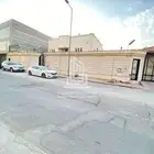 للبيع   فيلا فاخرة مجددة بالكامل بحي الريان