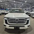 لاندكروزر GXR L2 عبداللطيف جميل بنزين