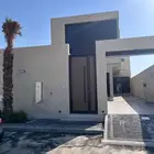 للبيع فلة في حي الأمواج