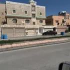 مبنى شخصي موقع مميز للبيع