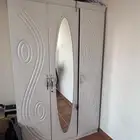 خزانة و ستارتين للبيع