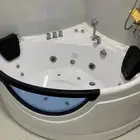 حوض تدليك جديد