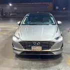 توصيل لمطار الملك خالد ومشاوير داخل الرياض سيارة نظيفة وفخمة