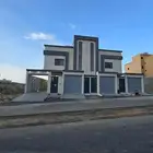 للبيع دور أرضي 6غرف حوش ومدخل سياره من 550 ألف طريق الثمانين