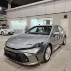 تويوتا كامري LE نص فل 2025 رمادي (تيتانيوم) سعودي