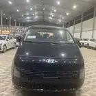 هيونداي ستاريا 9 راكب ديزل 2025 ( لدى شركة سفنز للسيارات)