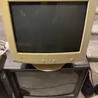 تلفزيونات قديمة للبيع