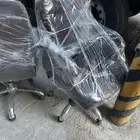 يوجد لدي كراسي مكتبيه العدد غير محدد