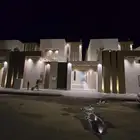 للبيع فيلا دورين وملحق مساحه كبيره10غرف احدرفيده حي العزيزية