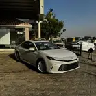 تويوتا كامرى LE 2025 لون ابيض لولوى ولون اسود