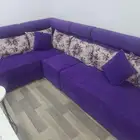 كنب مع المخاد وستارة