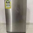 ثلاجة صغيرة