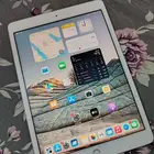 ايباد الجيل الثامن نظيف جدا