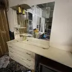 مراية زينه و 2 كمودينه و سرير جديد مجانا بشرط أخده اليوم