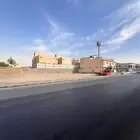 أرض تجارية للإيجار على طريق الحائر