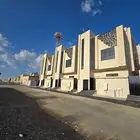 للبيع دور أرضي6غرف في عماره دورين من500ألف حي النسيم بالخميس