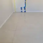 معلم تركيب بلاط
