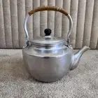للبيع إبريق معدن ياباني