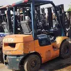 فوركلفت للايجار رافعة شوكية رافعات للايجار اليومي والشهري