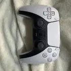 يدة بلايستيشن 5 مستخدمه للبيع