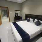 شقة غرفة وصالة ومطبخ مؤثثة وفاخرة بخميس مشيط