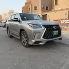 جيب لكزس 2017