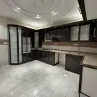شقة 4 غرف كبير للايجار
