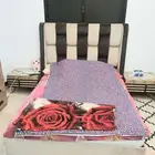 سرير و تسريحه ووحدة ادراج وكمود للبيع
