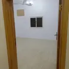 شقة بلاط غرفتين ومجلسين للعوايل بخميس مشيط