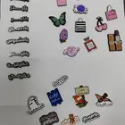 ملصقات معدنية
