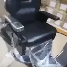 كرسي حلاق جديد سعرة 950 فقط