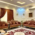 للبيع كنب فاخر كلاسيك مجلس يكفي أكثر من 15 شخص خشب زان