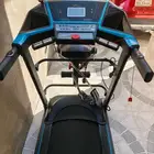 سير مشي رياضي نظيف