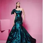 فستان من بتيك فؤاد سركيس