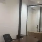 مكتب بالفرش والاجهزة
