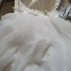 للبيع فستان زفاف