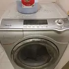 غسالة ملابس نظيف جدا