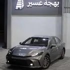 كامري E 2025 سعودي -تيتانيوم- اصفار - صادر لوحات -بسعر مميز