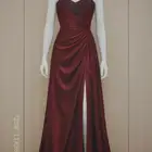 فستان عنابي كريستال