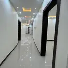 للبيع شقة 6 غرف 284 م2 ب 590 الف بالرانوناء داخل الحد