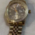ساعات للبيع