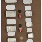 صحون قصدير وكاسات بلاستيك