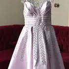 فستان ملكة للبيع